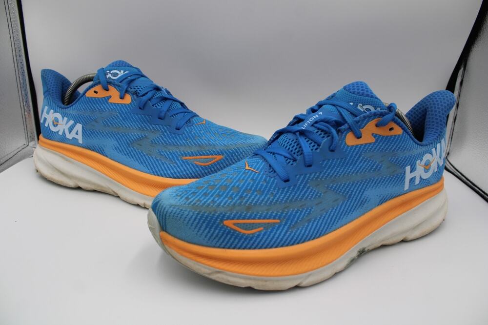 Size 10.5 - Hoka One One Clifton 9 Coastal Sky - 1127895 CSAA - MSRP $185